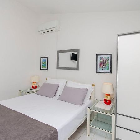 וודיצה Apartments And Rooms On The Beach מראה חיצוני תמונה