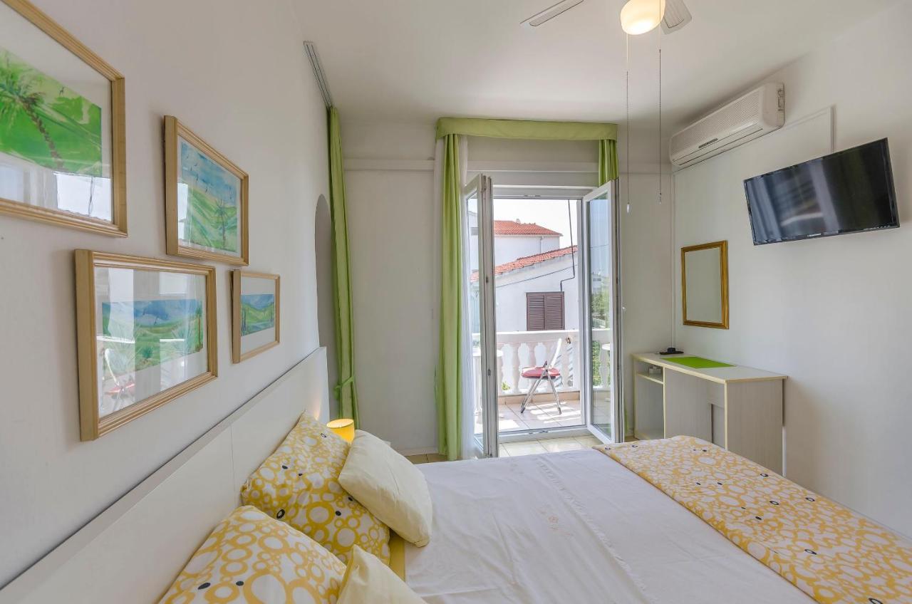 וודיצה Apartments And Rooms On The Beach מראה חיצוני תמונה