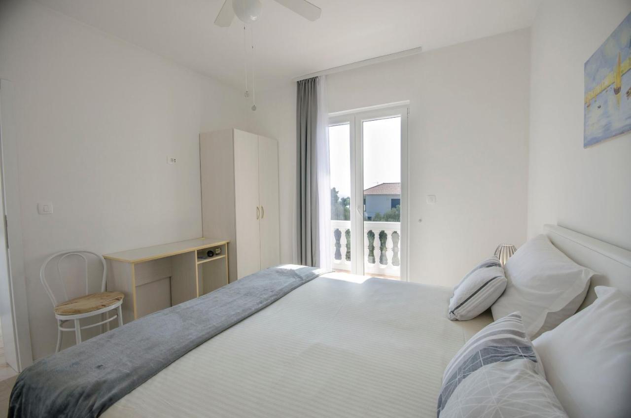 וודיצה Apartments And Rooms On The Beach מראה חיצוני תמונה