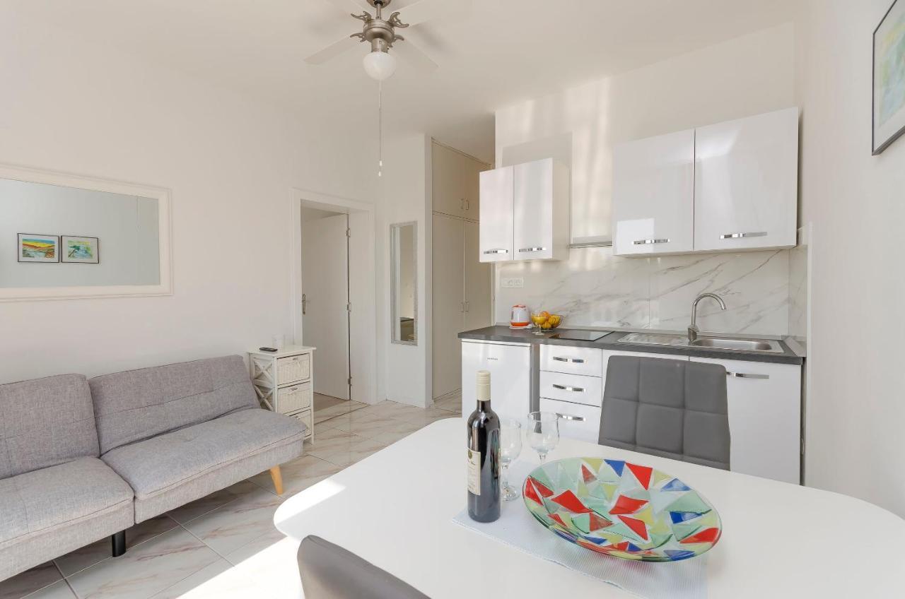 וודיצה Apartments And Rooms On The Beach מראה חיצוני תמונה